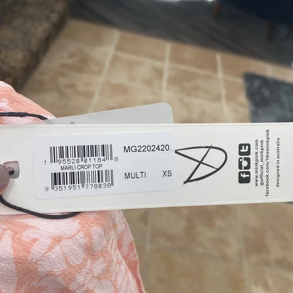 Minkpink Marli Crop. NWT Size XS - Picture 7 of 7